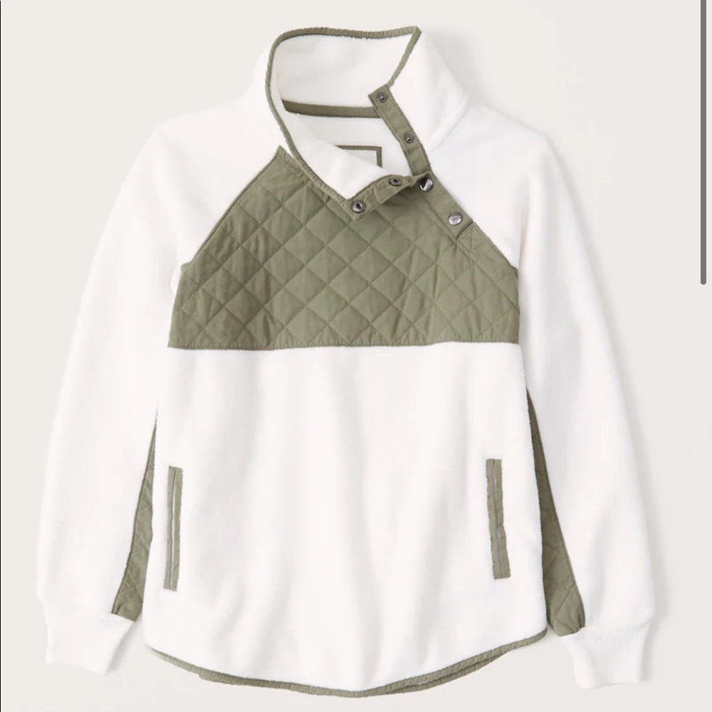 Abercrombie asymmetrical snap fleece